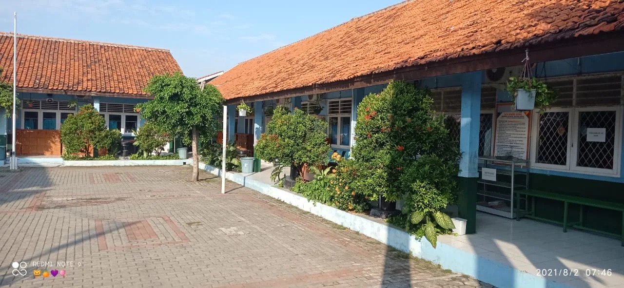 Tim futsal bersama piala Juara I